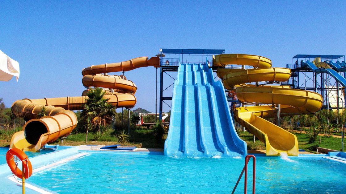 18.5 Kw Power Needed Pool Water Slides With Strong Anti-corrosion And ...