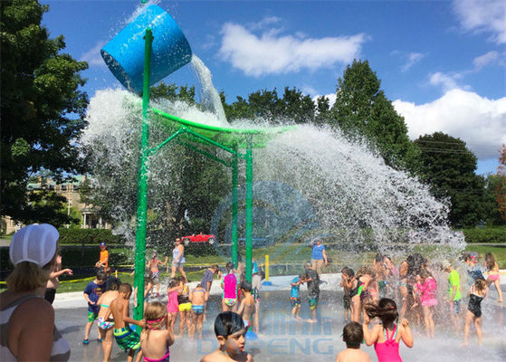 Outdoor Family Water Splash Zone Big Size Fiberglass Water Tripping Bucket For Fun