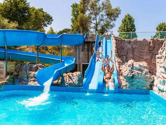 OEM Water Playground Swimming Pool Summer Game Fiberglass Spiral Slide For Outdoor Play