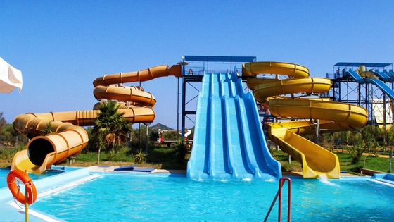 18.5 Kw Power Needed Pool Water Slides With Strong Anti-corrosion And Anti-rust Galvanized Steel Material