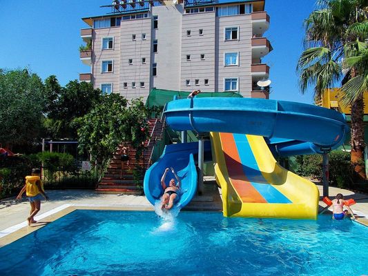 Good price Aqua Park Swimming Pool Design Amusement Water Spiral Fiberglass Slide online