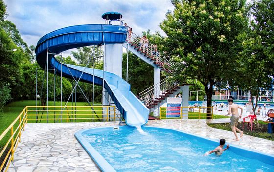 Water Park Game Swimming Pool Equipment 3-5m High Fiberglass Slide For Children