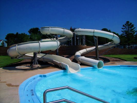 Outdoor Water Park Swimming Pool Thrilled Slide For Adults